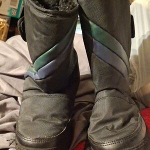 Itasca Kids Black and Green Rain & Snow Boots